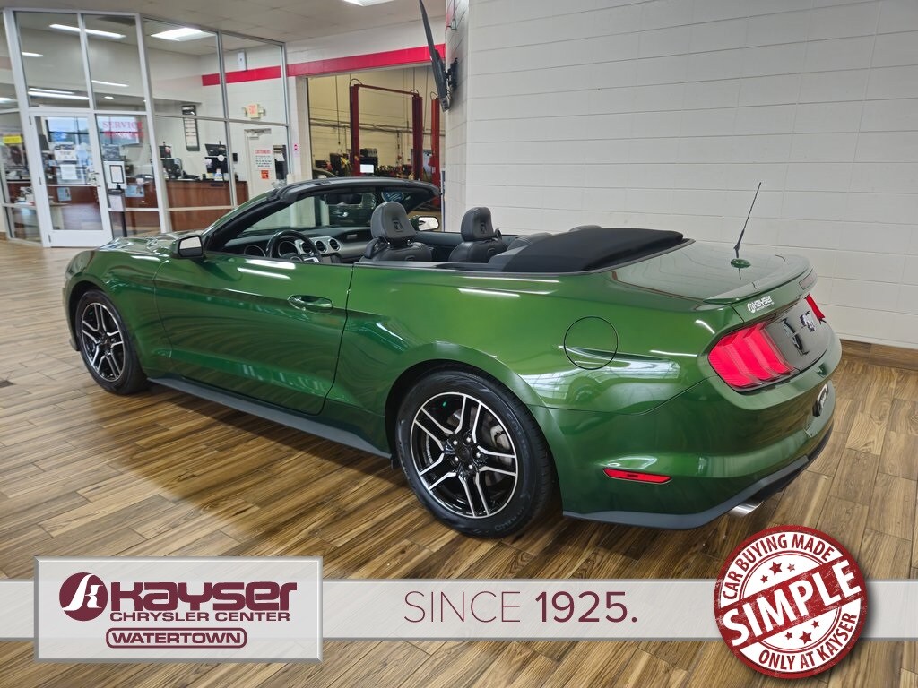 2023 Ford Mustang Convertible photo 3