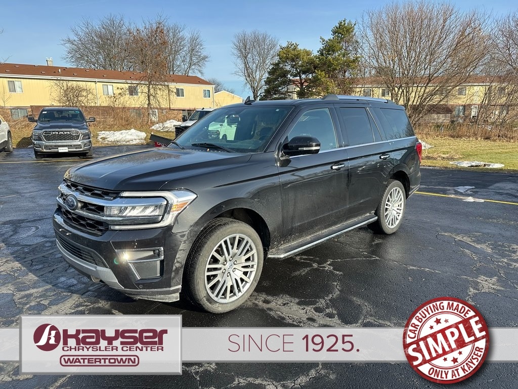 2022 Ford Expedition Limited's photo