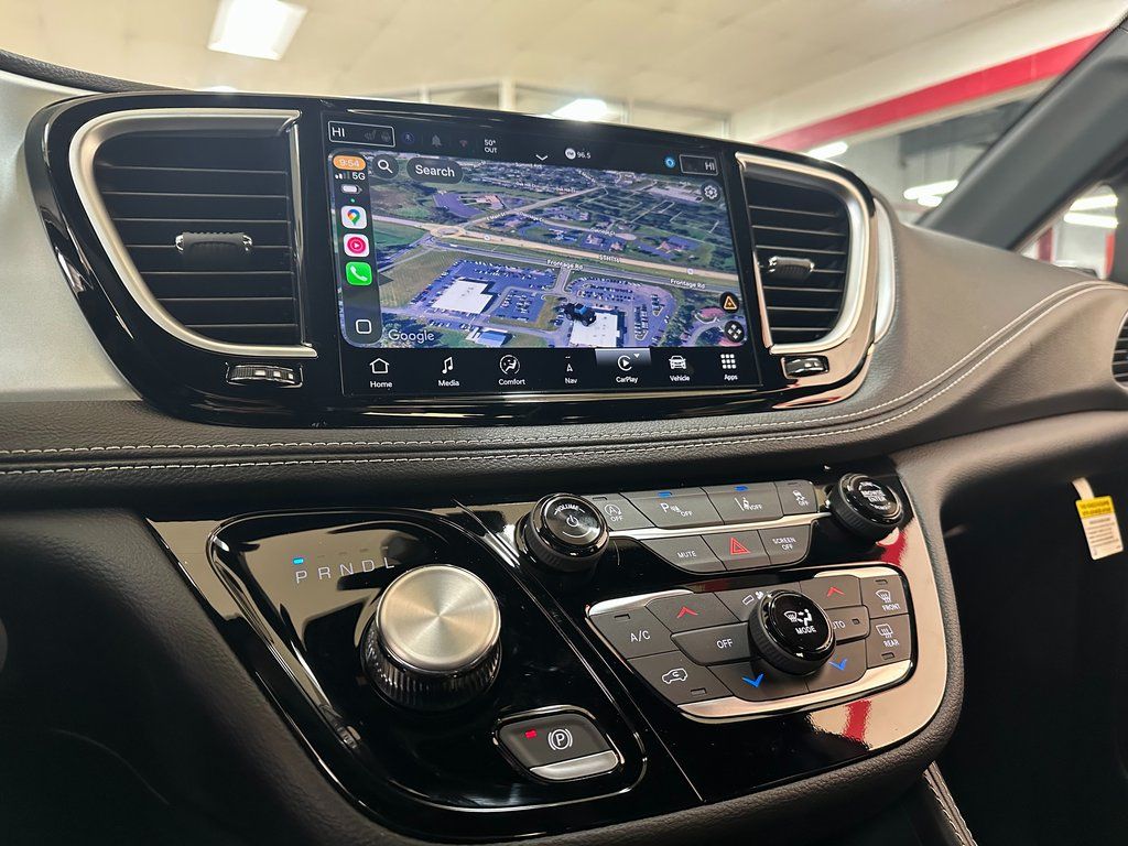 2026 Chrysler Pacifica Limited - Photo 26