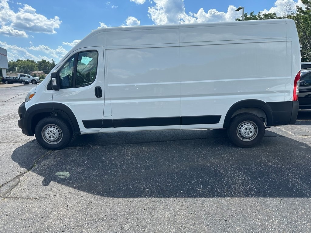 Used 2025 RAM ProMaster Cargo Van Base with VIN 3C6LRVDG8SE506894 for sale in Watertown, WI