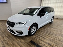 2026 Chrysler Pacifica Select Passenger Van