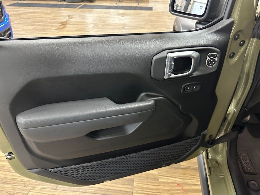 2026 Jeep Wrangler 4-Door Willys - Photo 10