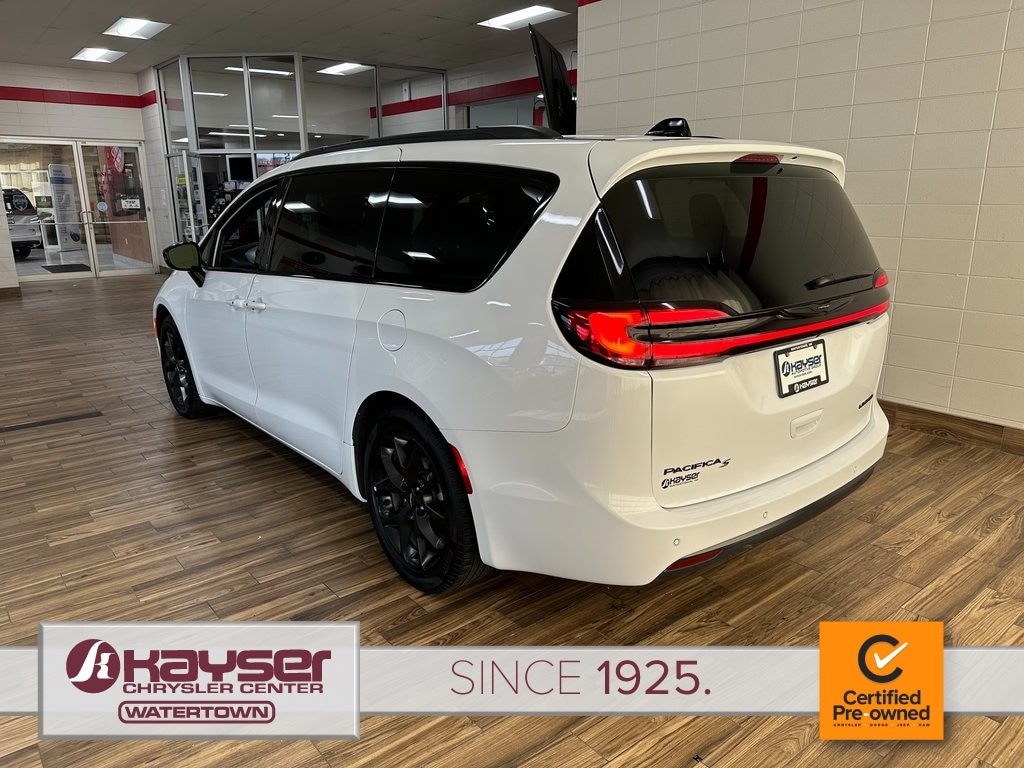 Certified 2025 Chrysler Pacifica Limited Van Passenger Van