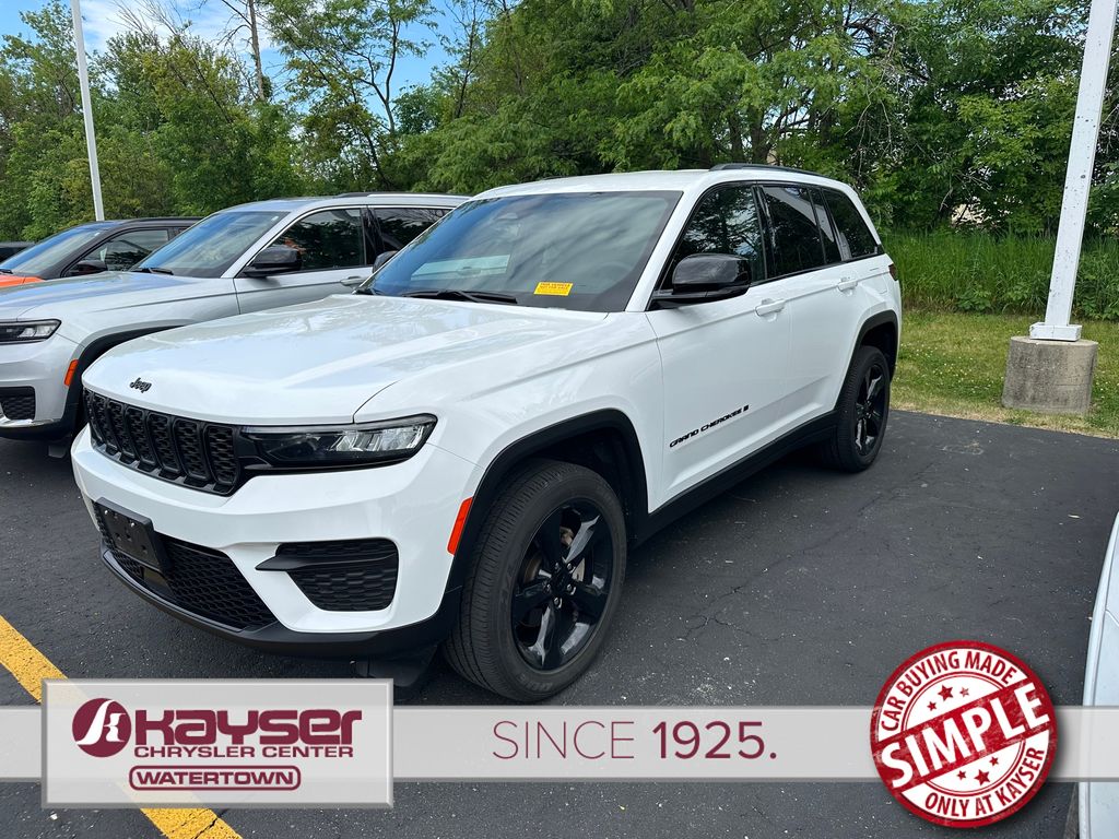 2023 Jeep Grand Cherokee Altitude 4x4's photo