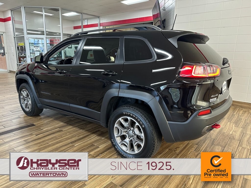 2021 Jeep Cherokee Trailhawk photo 2