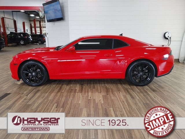 Used 2015 Chevrolet Camaro 2LS with VIN 2G1FB1E34F9307904 for sale in Watertown, WI