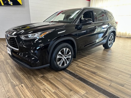 2020 Toyota Highlander Hybrid XLE SUV