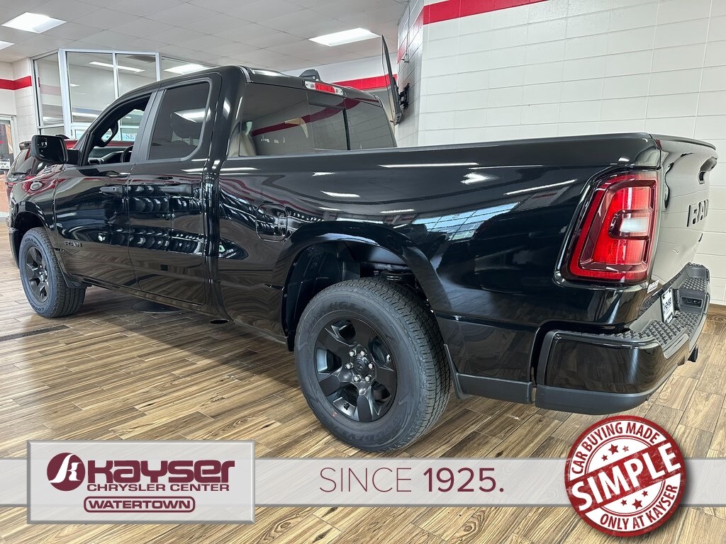 2025 Ram 1500 Tradesman photo 3