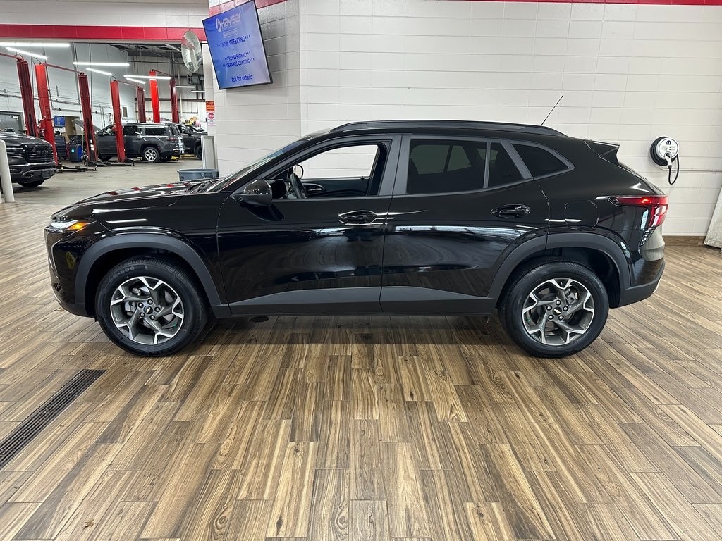 Certified 2024 Chevrolet Trax LT with VIN KL77LHE21RC238124 for sale in Watertown, WI