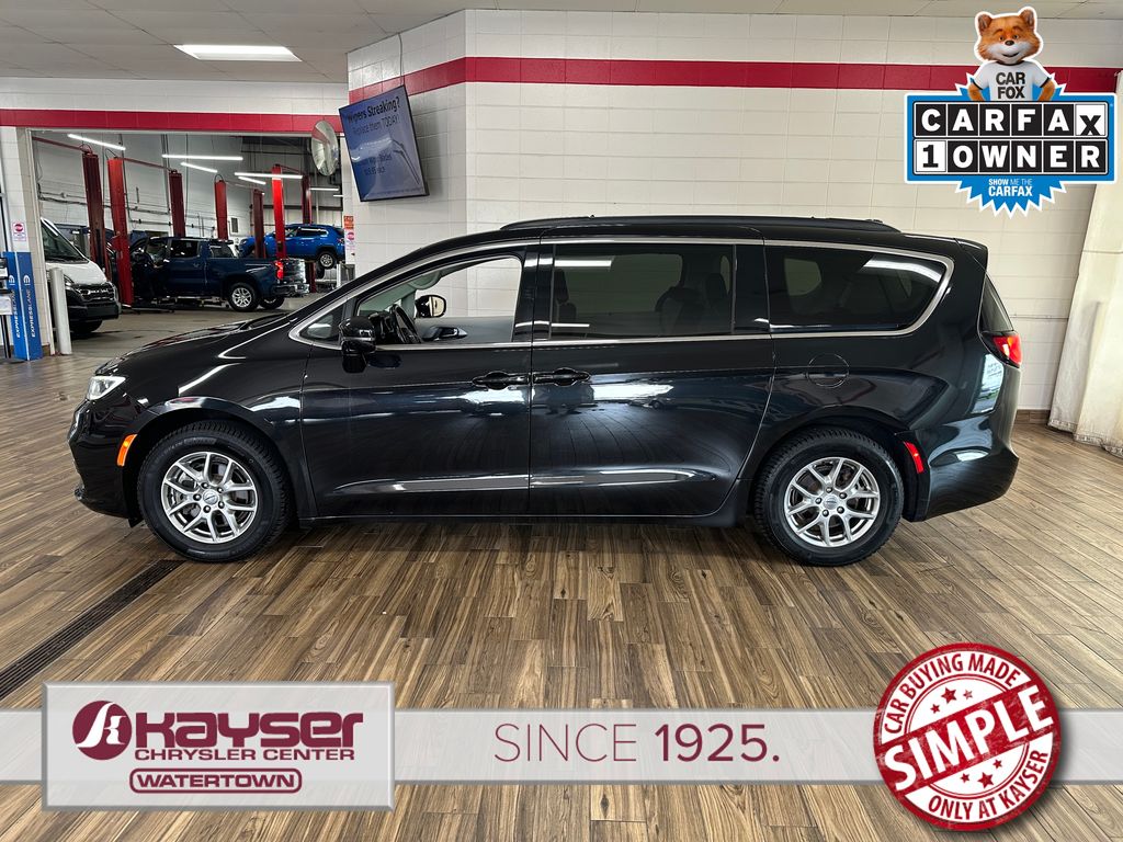 Used 2021 Chrysler Pacifica Touring with VIN 2C4RC1FG1MR510071 for sale in Watertown, WI