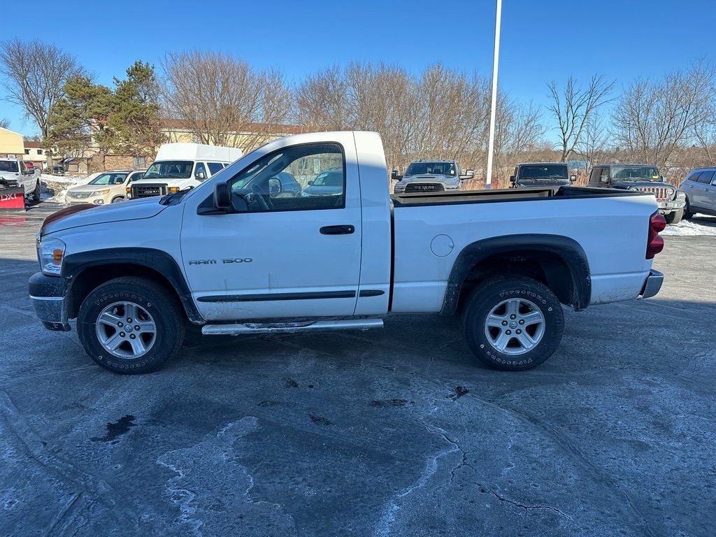 Used 2007 Dodge Ram 1500 Pickup SLT with VIN 1D7HU16P67J574761 for sale in Watertown, WI