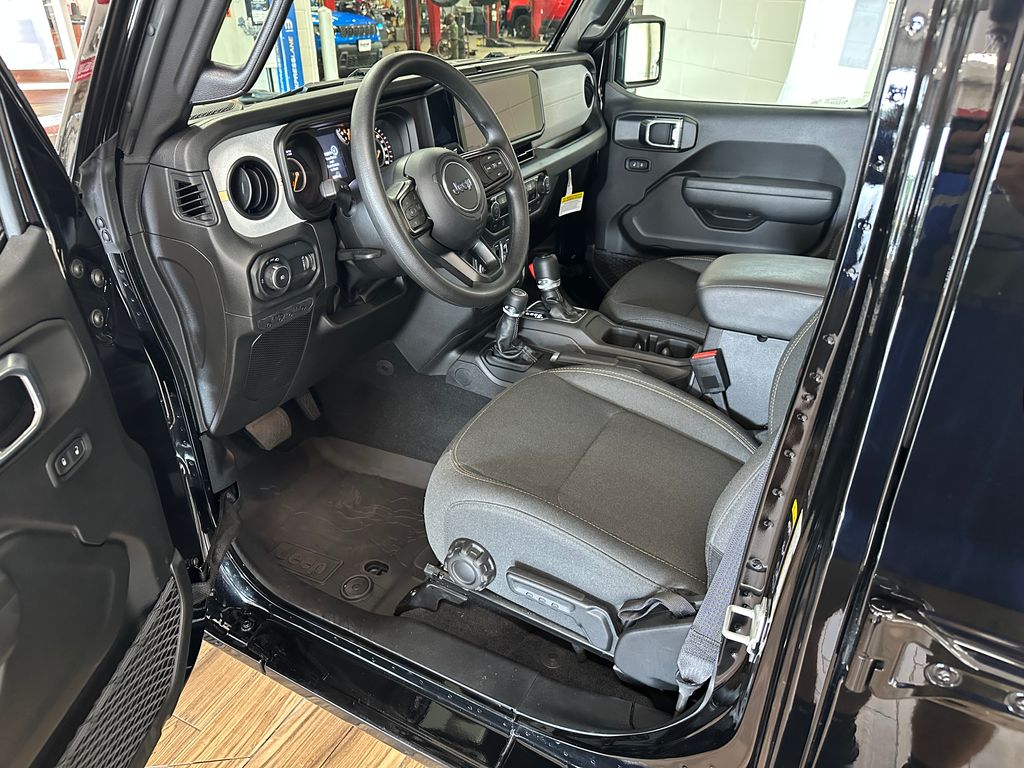 2026 Jeep Wrangler 4-Door Sport - Photo 8