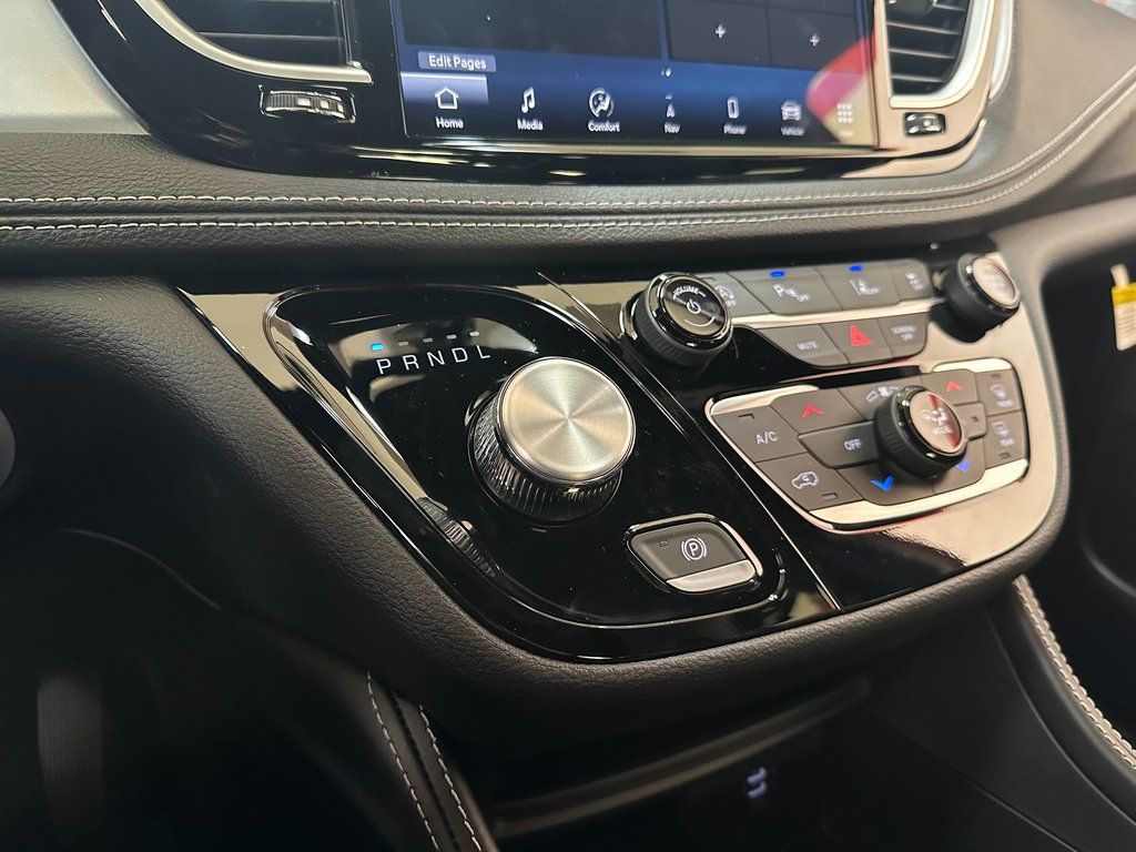 2026 Chrysler Pacifica Limited - Photo 28