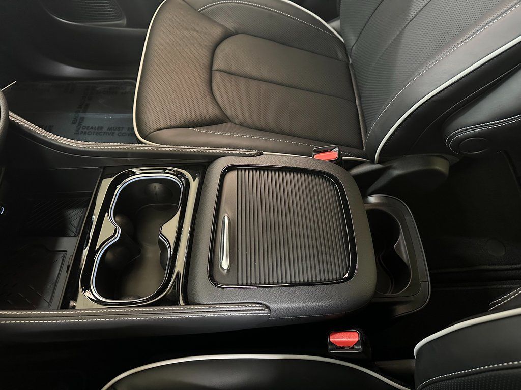 2026 Chrysler Pacifica Limited - Photo 31