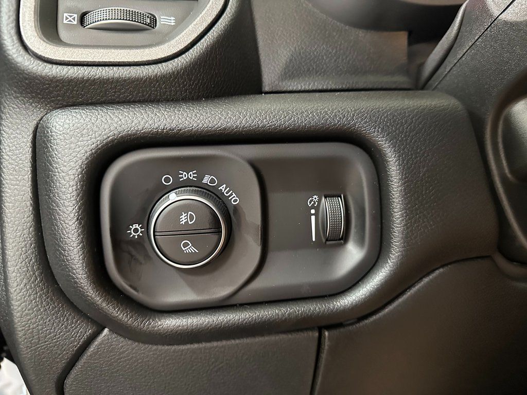 2026 RAM 2500 Tradesman - Photo 15
