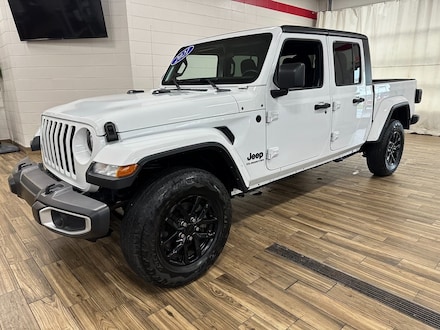 2021 Jeep Gladiator Sport Truck Crew Cab