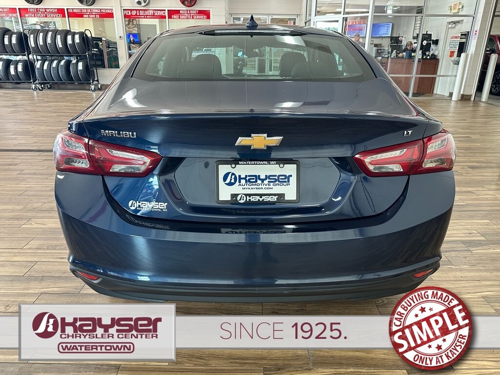 2022 Chevrolet Malibu 1LT photo 4
