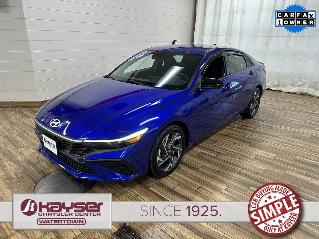 2025 Hyundai Elantra SEL's photo