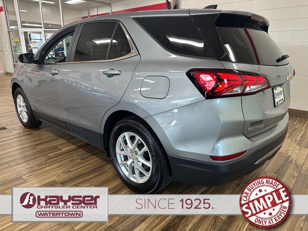 2023 Chevrolet Equinox photo 3