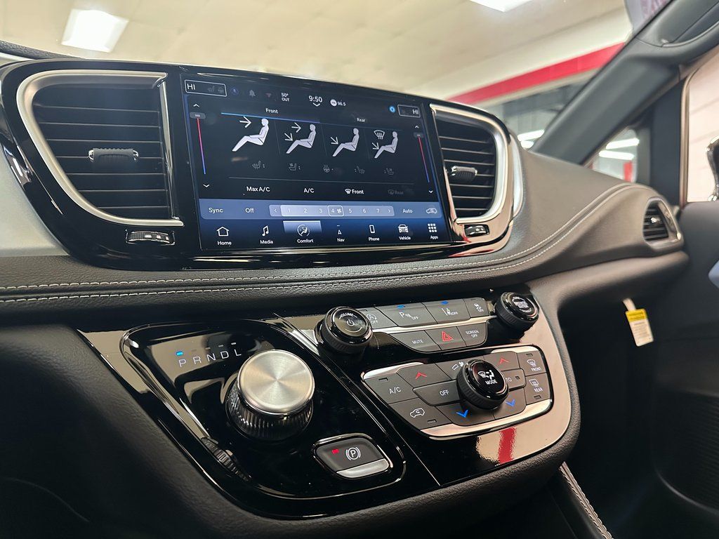 2026 Chrysler Pacifica Limited - Photo 23
