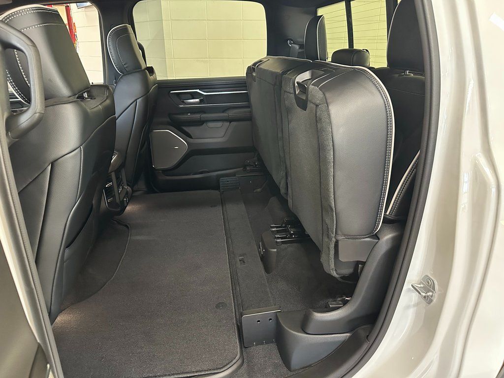 2026 RAM 1500 Laramie - Photo 43