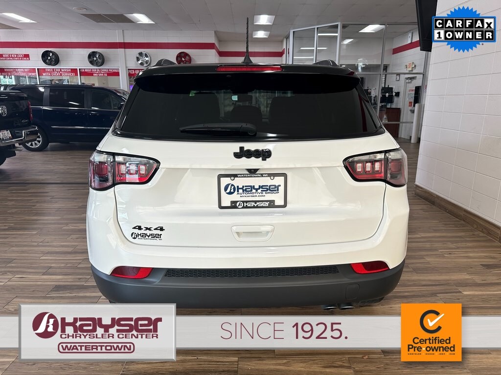 2022 Jeep Compass Latitude photo 3