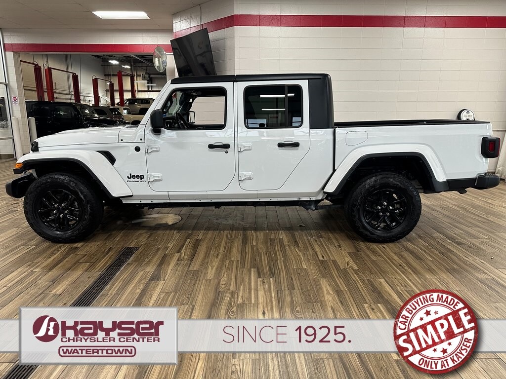 2021 Jeep Gladiator Sport photo 2