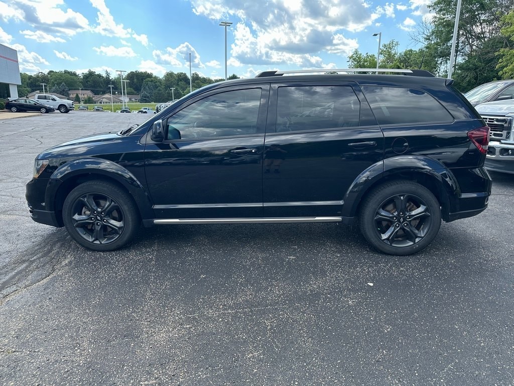Used 2018 Dodge Journey Crossroad with VIN 3C4PDCGBXJT498630 for sale in Watertown, WI