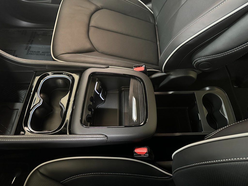 2026 Chrysler Pacifica Limited - Photo 33