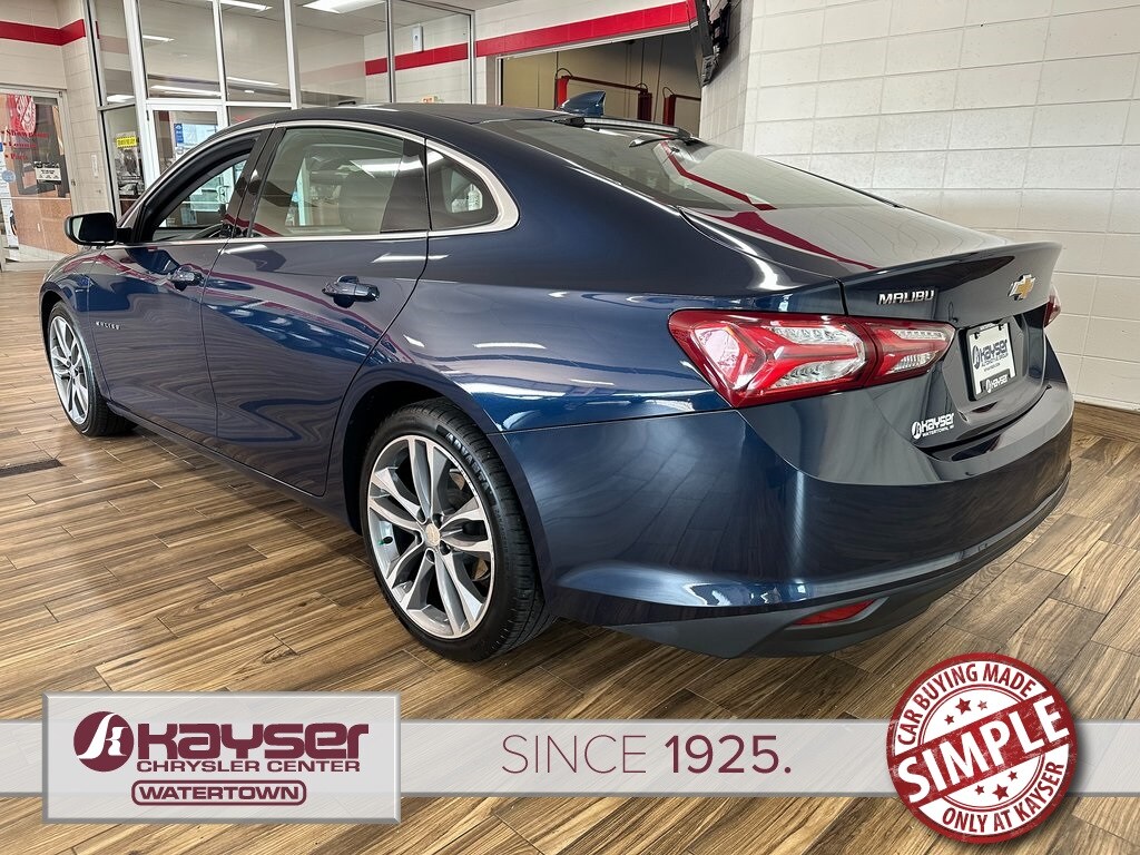 2022 Chevrolet Malibu 1LT photo 3