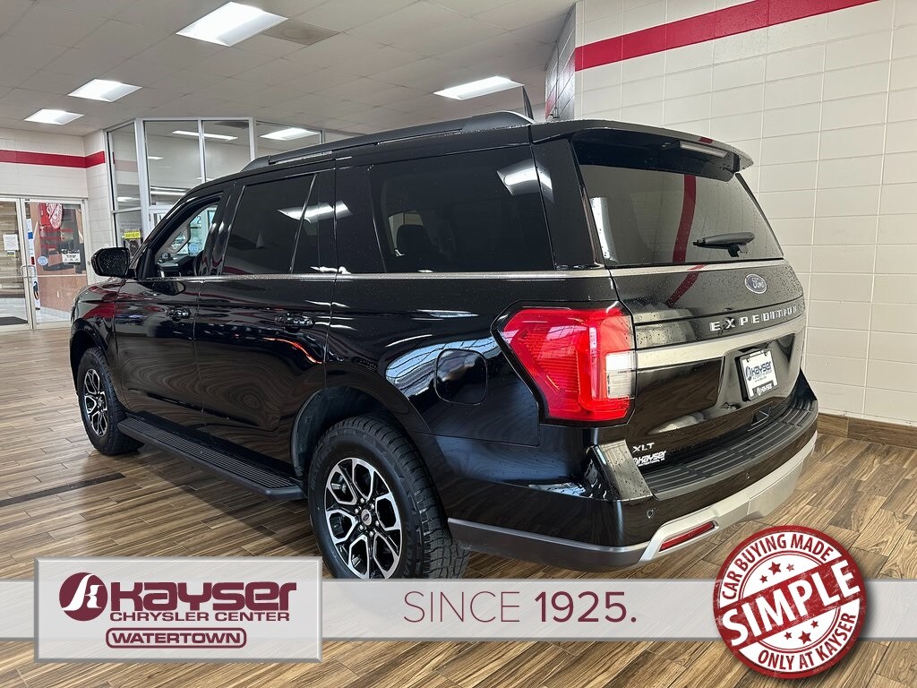 2024 Ford Expedition XLT photo 3