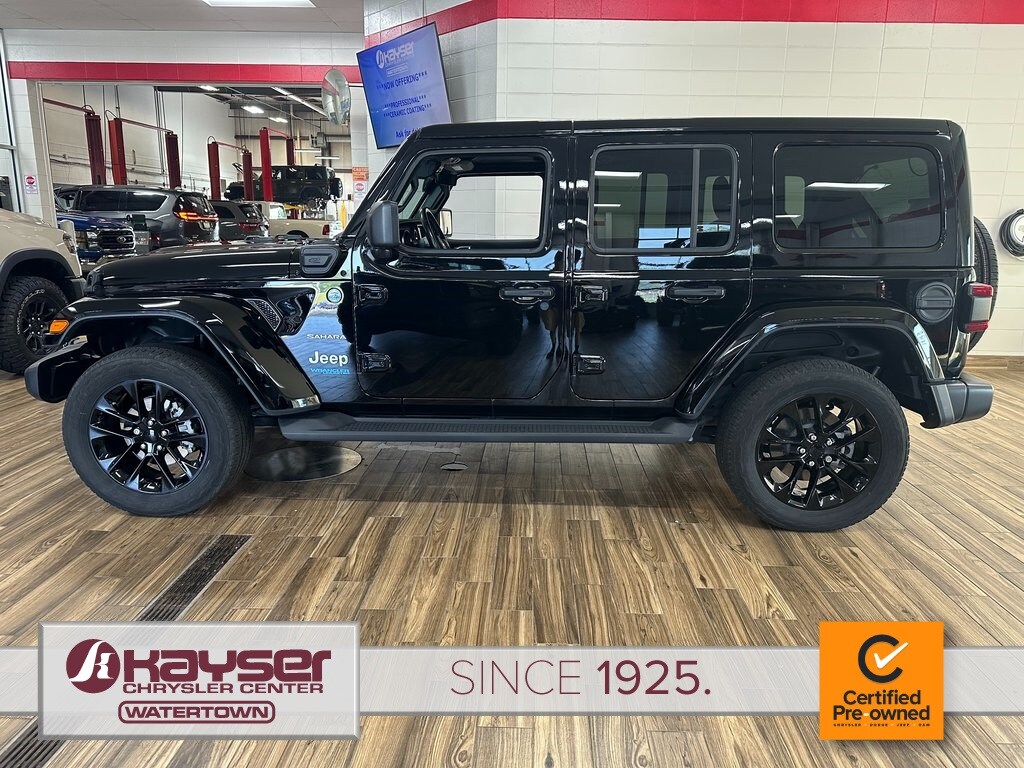 2021 Jeep Wrangler Unlimited Sahara 4xe photo 2