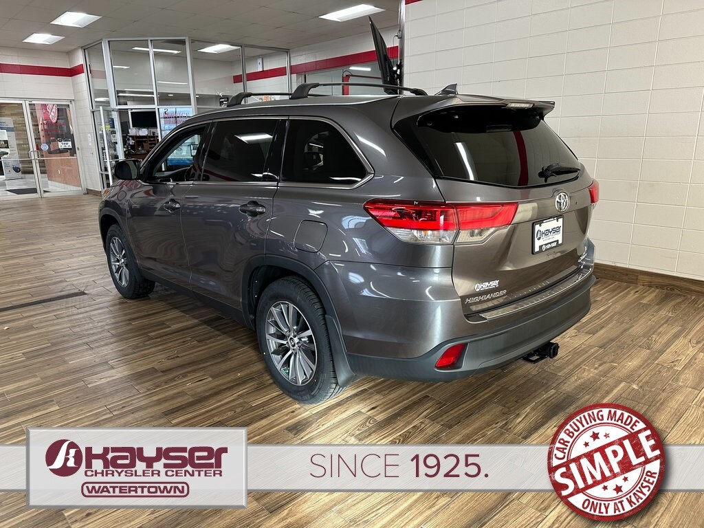 2019 Toyota Highlander SE XLE photo 3
