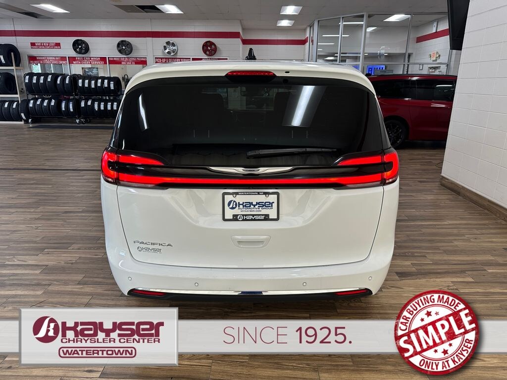 Certified 2025 Chrysler Pacifica Select Van Passenger Van