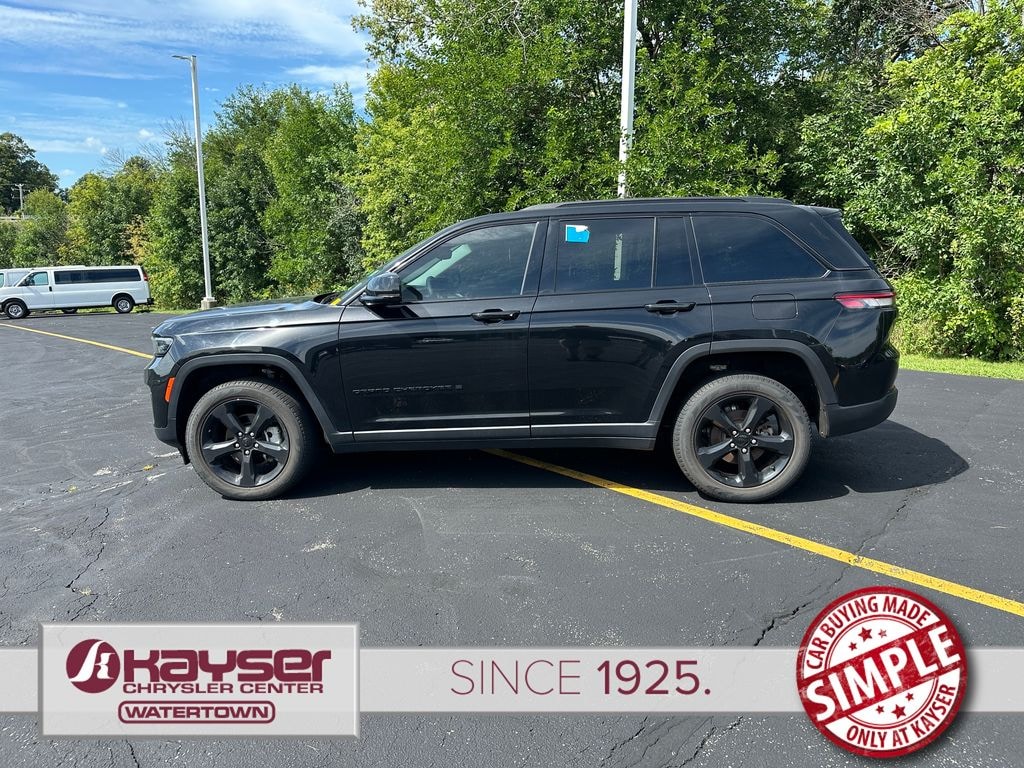 Used 2023 Jeep Grand Cherokee Limited SUV