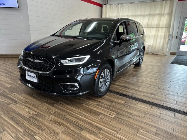2023 Chrysler Pacifica Hybrid