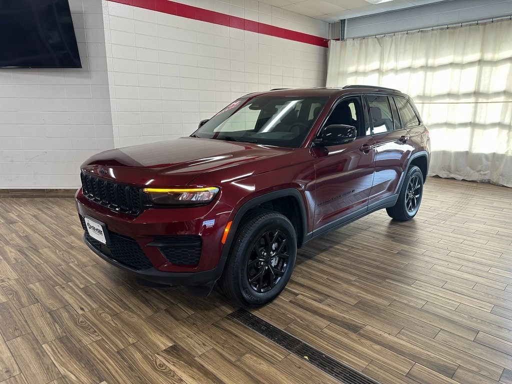 2024 Jeep Grand Cherokee Altitude's photo
