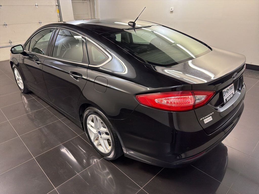 Used 2014 Ford Fusion SE Sedan