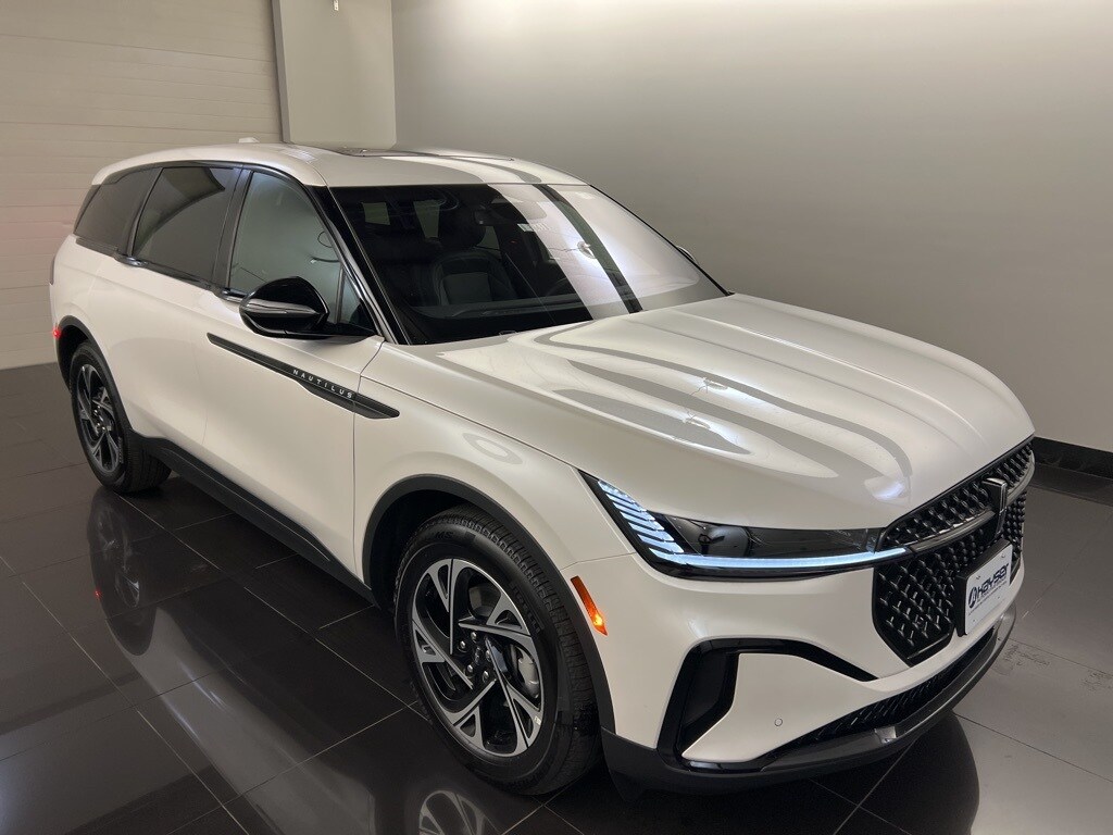 Used 2025 Lincoln Nautilus Premiere SUV