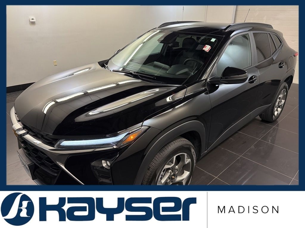 Used 2025 Chevrolet Trax LT SUV