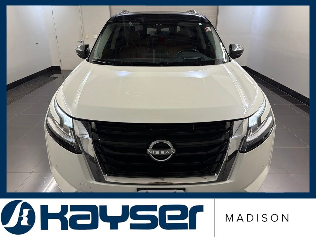 Used 2024 Nissan Pathfinder Platinum SUV