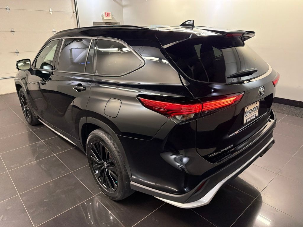 Used 2023 Toyota Highlander XSE SUV