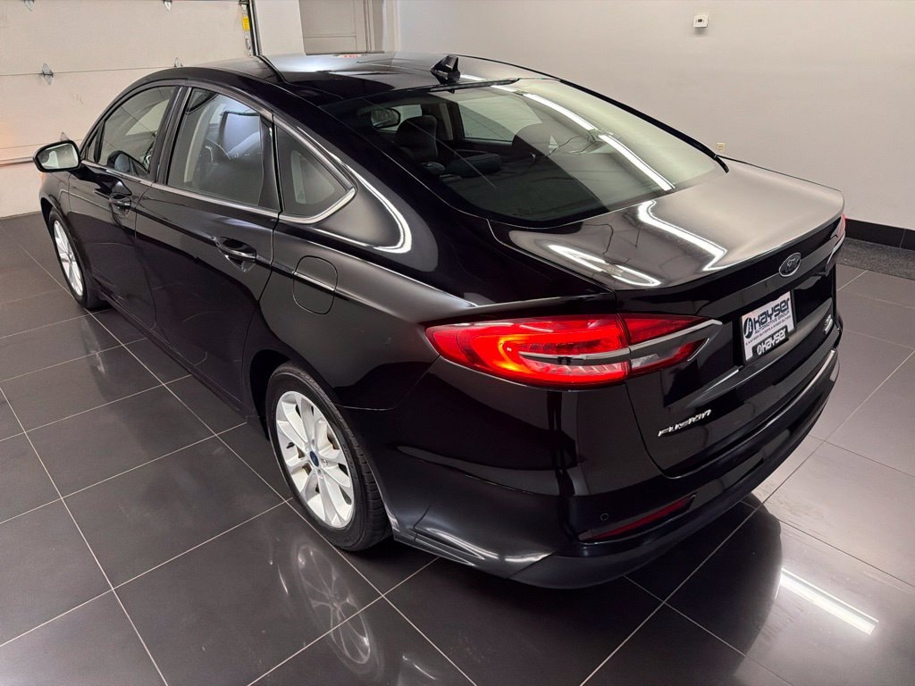 Used 2019 Ford Fusion SE Sedan