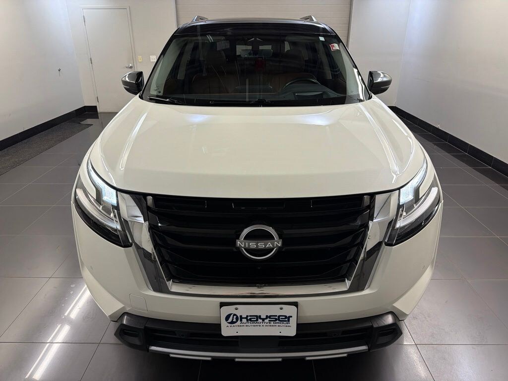 Used 2024 Nissan Pathfinder Platinum SUV