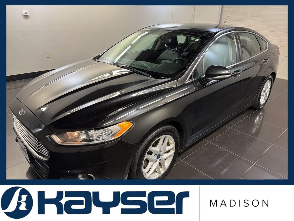 Used 2014 Ford Fusion SE Sedan