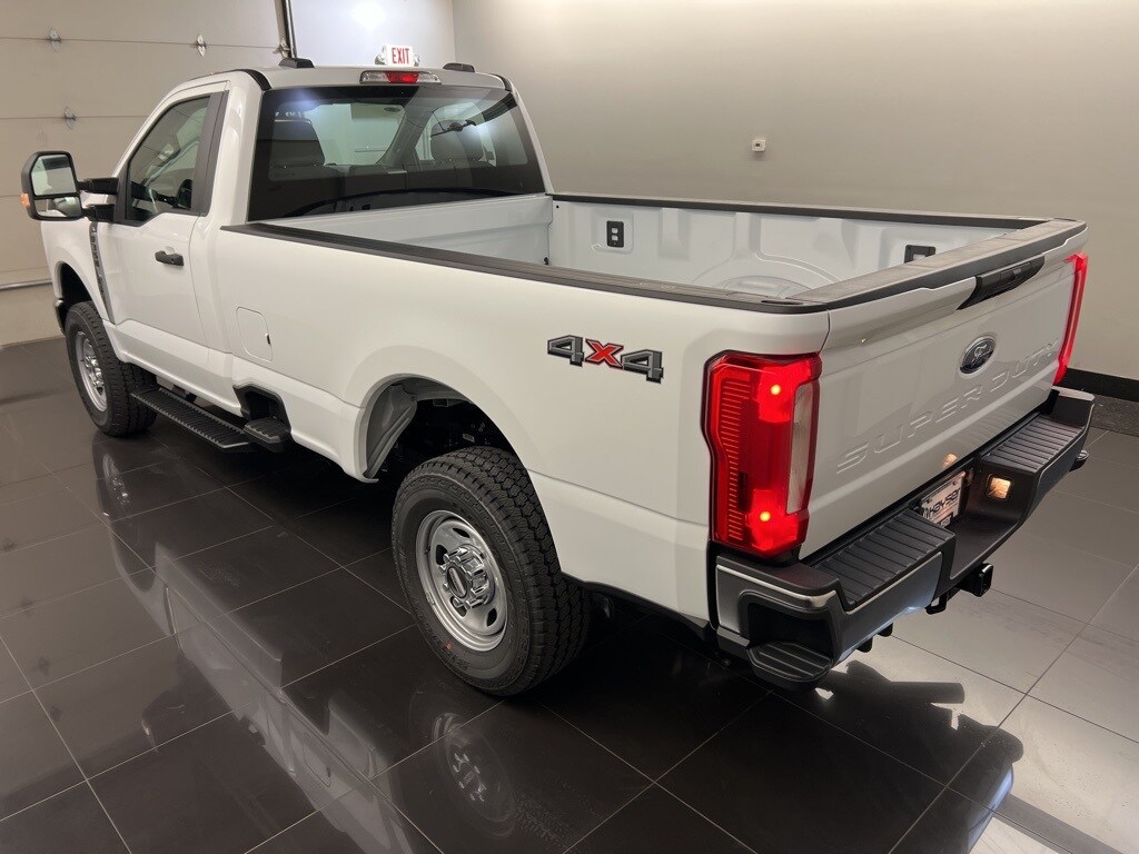 2026 Ford F-350 XL photo 4