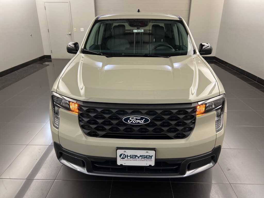 2025 Ford Maverick XLT photo 2