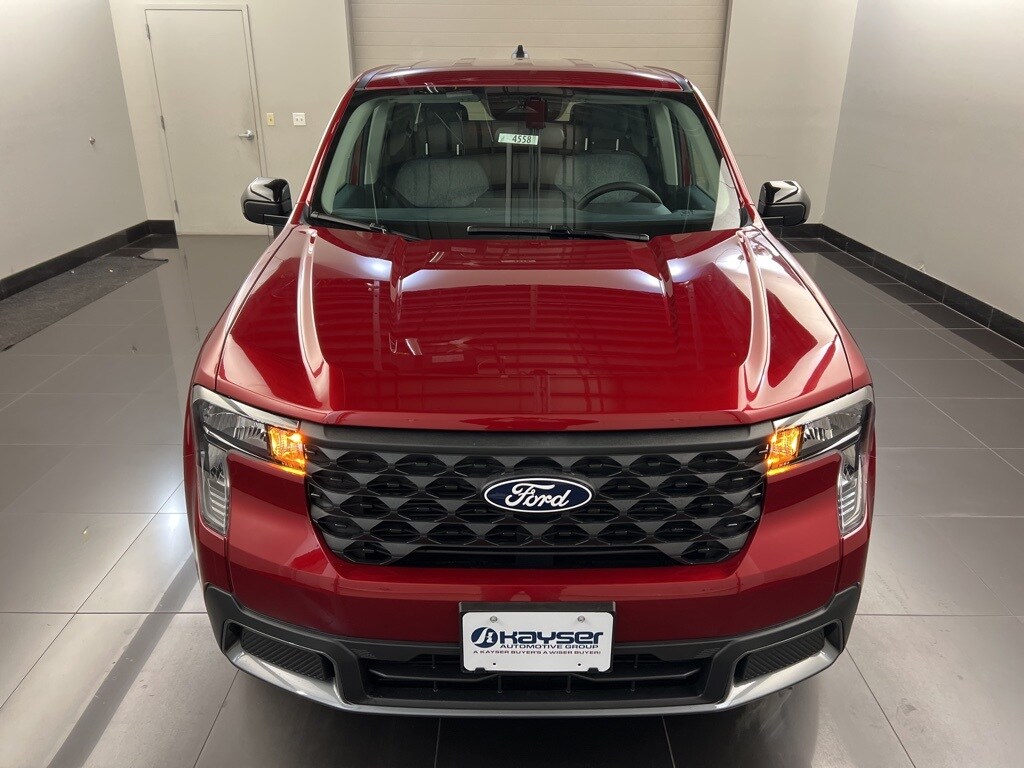 2025 Ford Maverick XLT photo 2