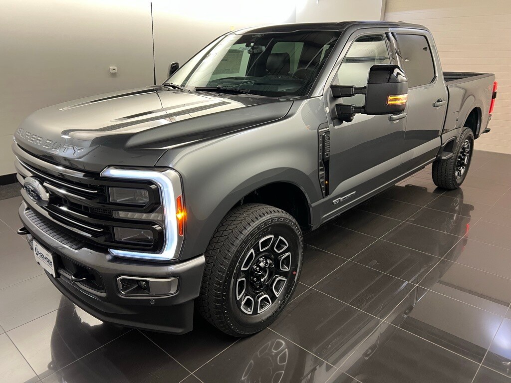 2025 Ford F-250 Platinum photo 3