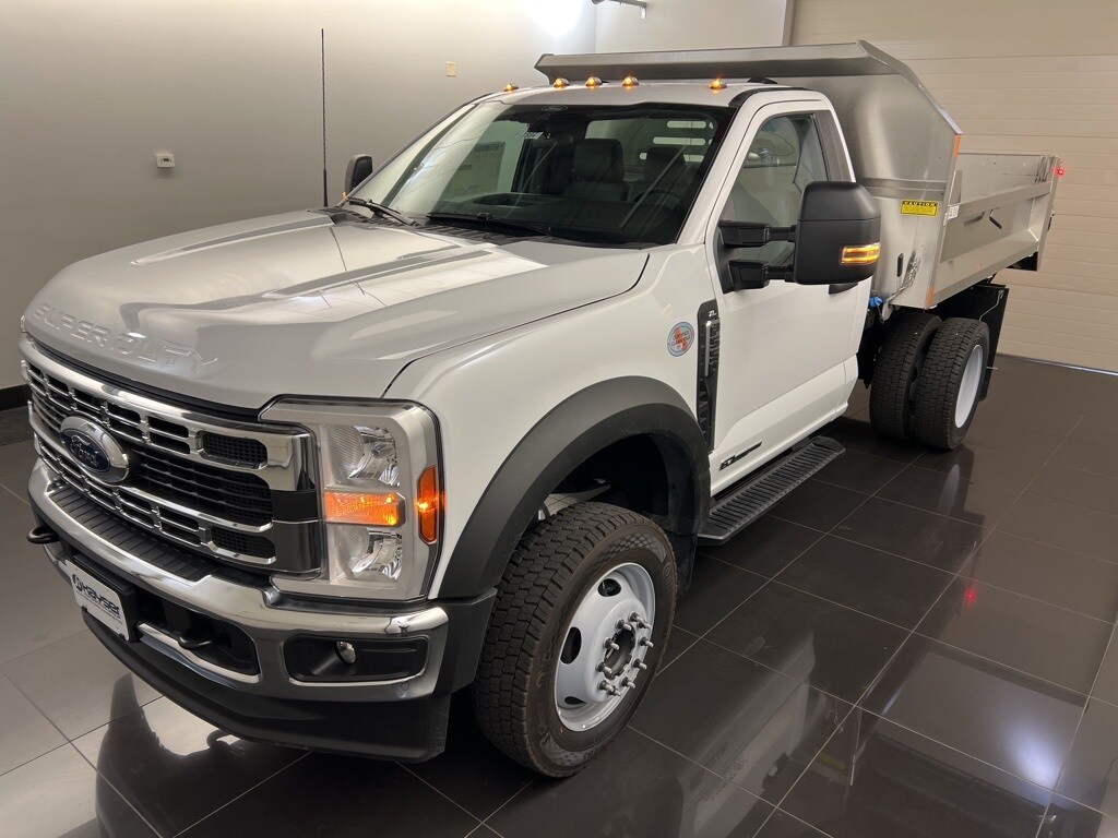 2025 Ford F-550 XL photo 3